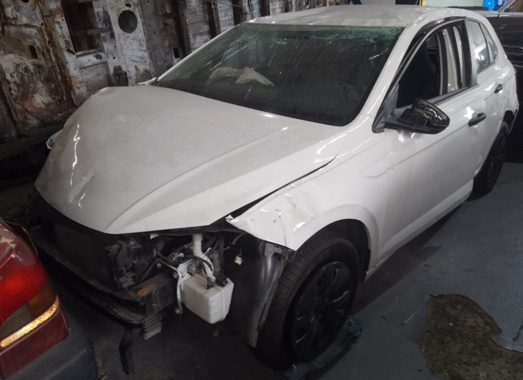 Polo Track 1.0 Flex 12V 5p